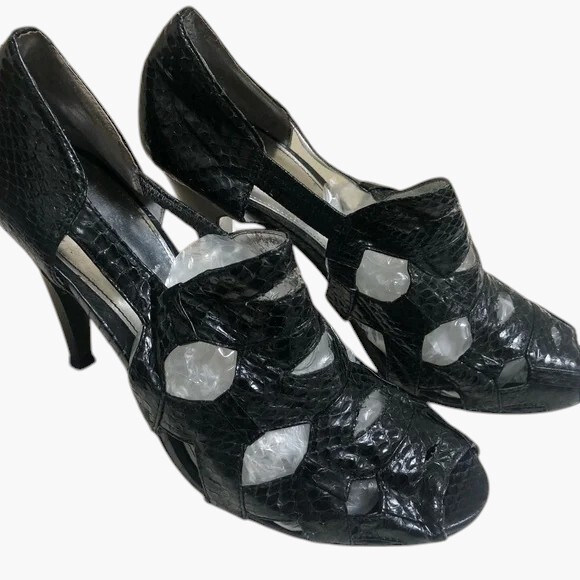 Calvin Klein Snakeskin Shoes - Size 9‎ - Picture 1 of 5